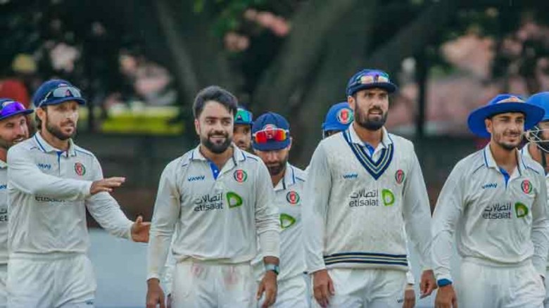 ইসমতের সেঞ্চুরি, রশিদের ঘূর্ণিতে জিম্বাবুয়েতে টেস্...