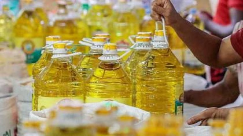 কৃত্রিম সংকটে বাজারে নেই সয়াবিন তেল, ভোক্তাদের ক্ষ...