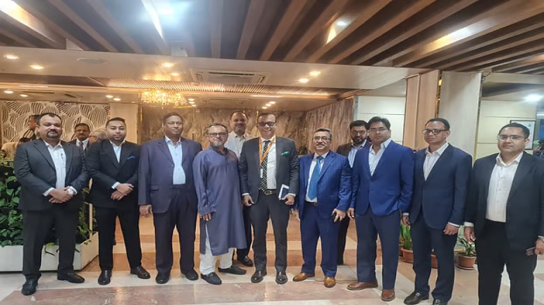 কাজে ফিরেছেন বিএসইসির কর্মকর্তারা, বাজার-সংশ্লিষ্ট...