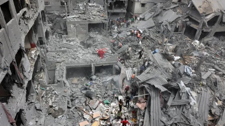 গত ২৪ ঘণ্টায় গাজায় ইসরাইলি হামলায় নিহত আরও ৪০...