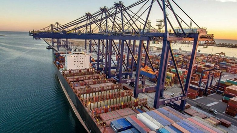 ভারতের বিরুদ্ধে পালটা পদক্ষেপ, ভারতীয় পতাকাবাহী জ...