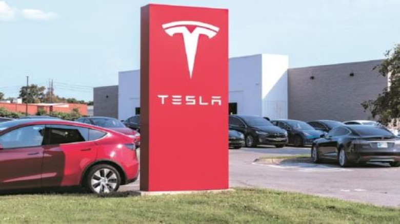 এবার টেসলার রোবোট্যাক্সি ট্রেডমার্ক বাতিল করল যুক্...