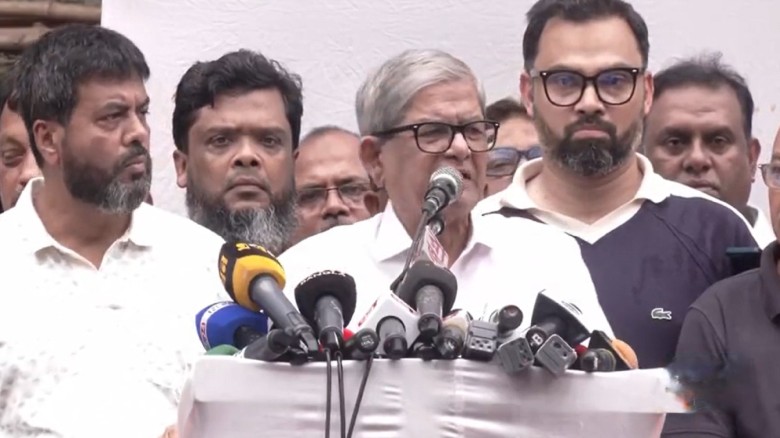 ফেব্রুয়ারিতেই  দিতে হবে জাতীয় নির্বাচন : মির্জা ফখ...