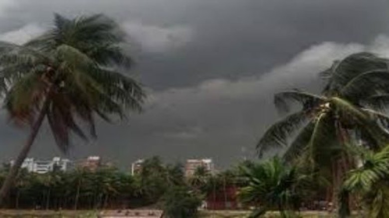 সন্ধ্যার মধ্যে ৪ জেলায় ৬০ কিলোমিটার বেগে ঝড়ের শঙ্ক...