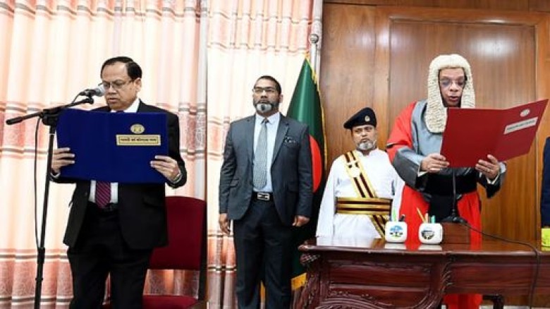 পিএসসির নতুন সদস্যের শপথ গ্রহণ...