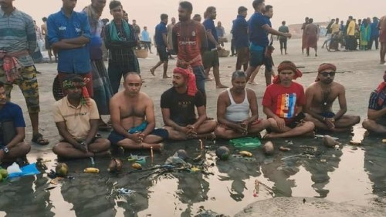 দুবলার চরে তিন দিনব্যাপী রাসপূজা ও পুণ্যস্নান উৎসব...