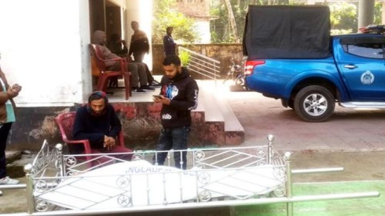 ফকিরহাটে গ্রেপ্তারের পর অসুস্থ হয়ে দুই মাসের সাজাপ...