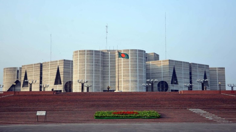 বিরোধী দলের তীব্র আপত্তির মুখেই সংসদে গু