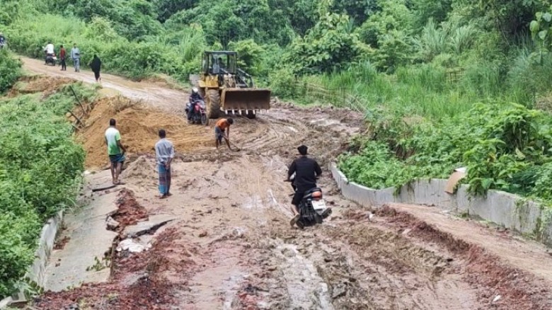 রাঙামাটিতে কমছে পানি: ফুটছে ক্ষয়ক্ষতির চ